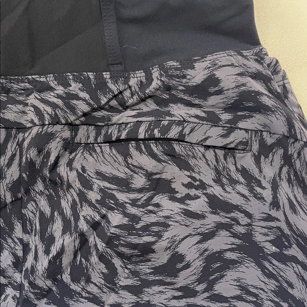 Athleta Black Patterned Trekkie North Printed Running Shorts